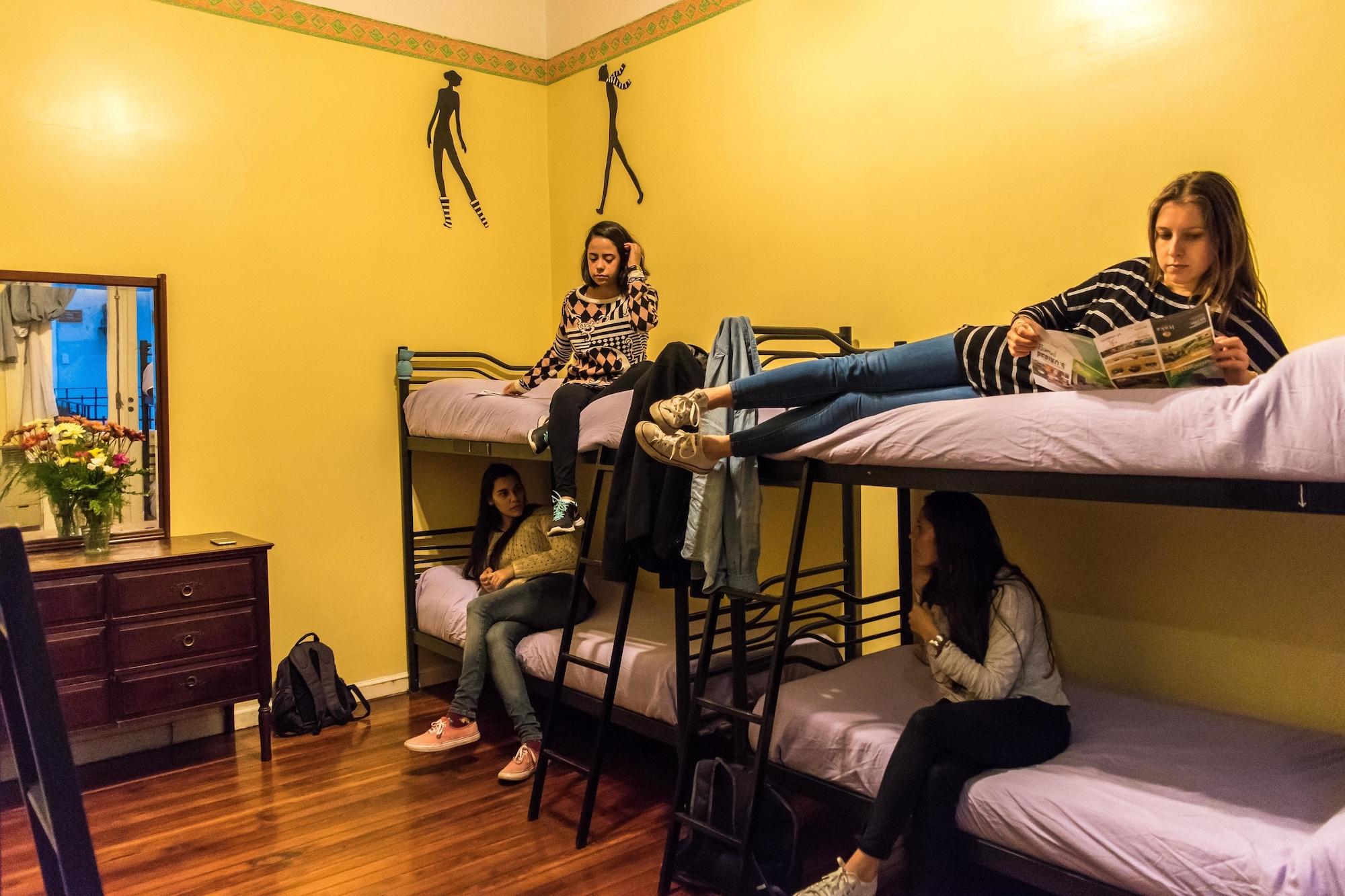 Milhouse Hostel Hipo بوينس آيرس المظهر الخارجي الصورة